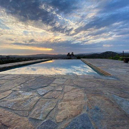 Suites Nativo - Beautiful Vineyard & Valley View Вале де Гуадалупе Екстериор снимка